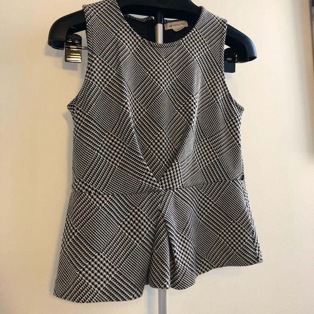 NWOT Super Cute Top